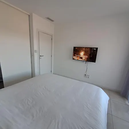 Apartment Magnifique T2 Neuf A 100 M De La D'agosta Albitreccia